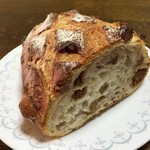 ブーランジェリー パルク - イチジクとクルミのカンパーニュ１／２　２９０円