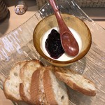 三代目 まる天 - チーズ豆腐 バケット添え