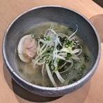 三代目 まる天 - ハマグリのガーリックスープ煮