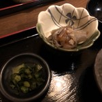 Nomiraku Kuiraku Genya - 定食セットの小鉢