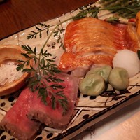 神楽坂 夢二 - 【焼　物】金目鯛焼き　和牛亀の子の炙り 焼き天豆 姫人参 
