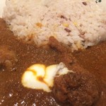 ヤーマ・カーマ - スパイシーチキンカレー