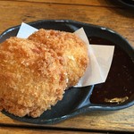 だいだいや - 新じゃがコロッケ
      二個で300円はお得な感じでした