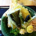 ビッシバシ天婦羅ぶっかけ（冷） 930円