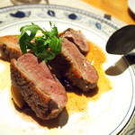 トララロッチャ - 鴨むね肉ソテー　ハチミツとオレンジのソース