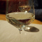 トララロッチャ - 泡のグラスワイン