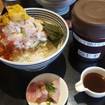 日本橋海鮮丼 つじ半 ららぽーと立川立飛店 - 