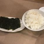 鶴兆 - お代わり無料のご飯と韓国のり