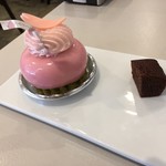 パティスリーカフェ エムヤスヒコ - サクラ  フランボワ