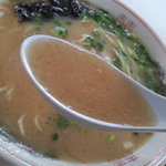 一竜軒 - 奥行きのあるやわらかい豚骨の旨味が、優しく響く癒し系の味わい