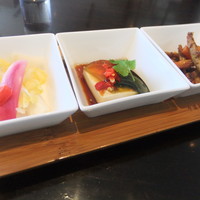 中国菜 老四川 飄香 銀座三越店 - 本日の前菜3種盛り