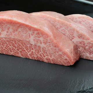 【食材厳選】黒毛和牛、牡蠣…全てにこだわる美味しさの真骨頂！