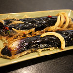 手打そば 梅乃家 - サイドメニューも美味しいです。アスパラの天ぷらもあります。