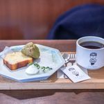 本とコーヒー テガミシャ - スコーンとパウンドケーキ、ブラウンベアブレンド