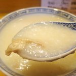 杏杏 - 中華粥の中には「鶏肉」と千切りの「生姜」