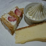 Cafe La Mille - ミルフィーユとチーズケーキ