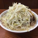 ラーメン二郎 - ラーメン730円　ヤサイニンニク