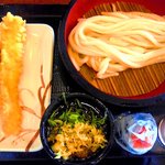 Marugame Seimen - ざるうどん（小）、天ぷら、お握り　計\600