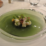 鰆を藁で炙りウイキョウのソース