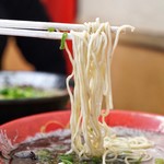 博多一幸舎 - 極細ストレート麺