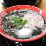 博多一幸舎 - ■一幸舎味玉ラーメン（黒）800円