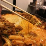 韓国居酒屋 イニョン - チーズダッカルビ