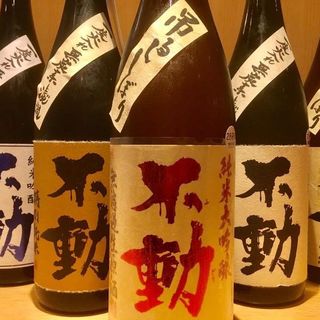日替わりの新鮮魚介には、新鮮な日本酒を◎