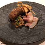 カーサ・デル・チーボ - 猪肉のサルシッチャとフェッティーネ レンズ豆添え