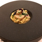 カーサ・デル・チーボ - 帆立貝柱とラディッキオのクリームソース