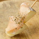 Koshitsu Yasai Makigushi To Yakitori Hakata Makinshai - カマンベールチーズと生ハム巻き串