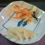 おでん め組 - 【'11/06/22撮影】本日の定食 1050円 の大根と人参の和え物
