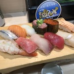 Tsukiji Sushi Gen Ando I-To-Itto - 特上10貫盛り＋ハラス炙り 800円