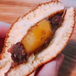 和菓子 伊万里庵 - 栗どら焼き 断面図