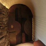 ショコラトリー ロジラ - 重厚な扉