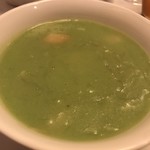 中国飯店 - そら豆とフカヒレのスープ