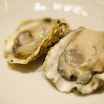 La Brianza - ランチコース 3000円 の広島県産かなわ水産の生牡蠣(2ピース)