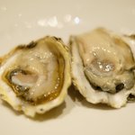 La Brianza - ランチコース 3000円 の広島県産かなわ水産の生牡蠣(2ピース)