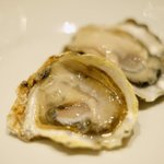 La Brianza - ランチコース 3000円 の広島県産かなわ水産の生牡蠣(2ピース)