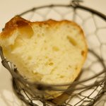 La Brianza - ランチコース 3000円 の自家製パン