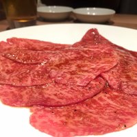 焼肉ホルモン 稲田 - サンカク　2,200円 （赤身肉希少部位：佐賀県産　腕の赤身で、程良くサシの入った柔らかい部位）