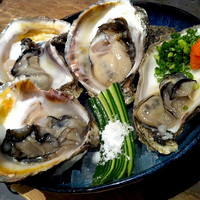 殻付牡蠣『冬牡蠣　岩牡蠣』