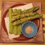 味処 大丸 - 遠賀産アスパラの天ぷら 650円
