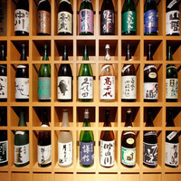 お料理に合わせた地酒・季節酒をご用意。