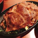 和洋料理 この実 - 【2018年04月】国産牛肉と野菜のスタミナ焼@920円、アップ。