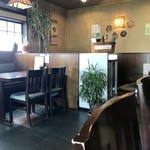 手打蕎麦 善庵 - 落ちついた雰囲気の店内です。