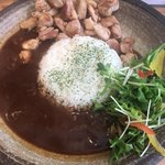 Tsudoi - グリルチキンカレー(*´ω`*)ルーライスL チキン300g
      (チーズ 蜂蜜 も無料で付けれるらしい 今回無し)