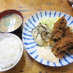 小田保 場内店 - カキミックス定食