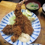 小田保 場内店 - エビ アジ ホタテ定食