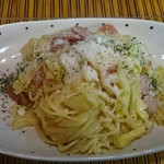 ペスケP - ソーセージとキャベツと卵のパスタ