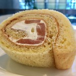 カフェ・ディ・フェスタ - りんごのロールケーキ 2017/01/16